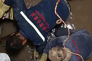 南通电梯井堵漏施工视频